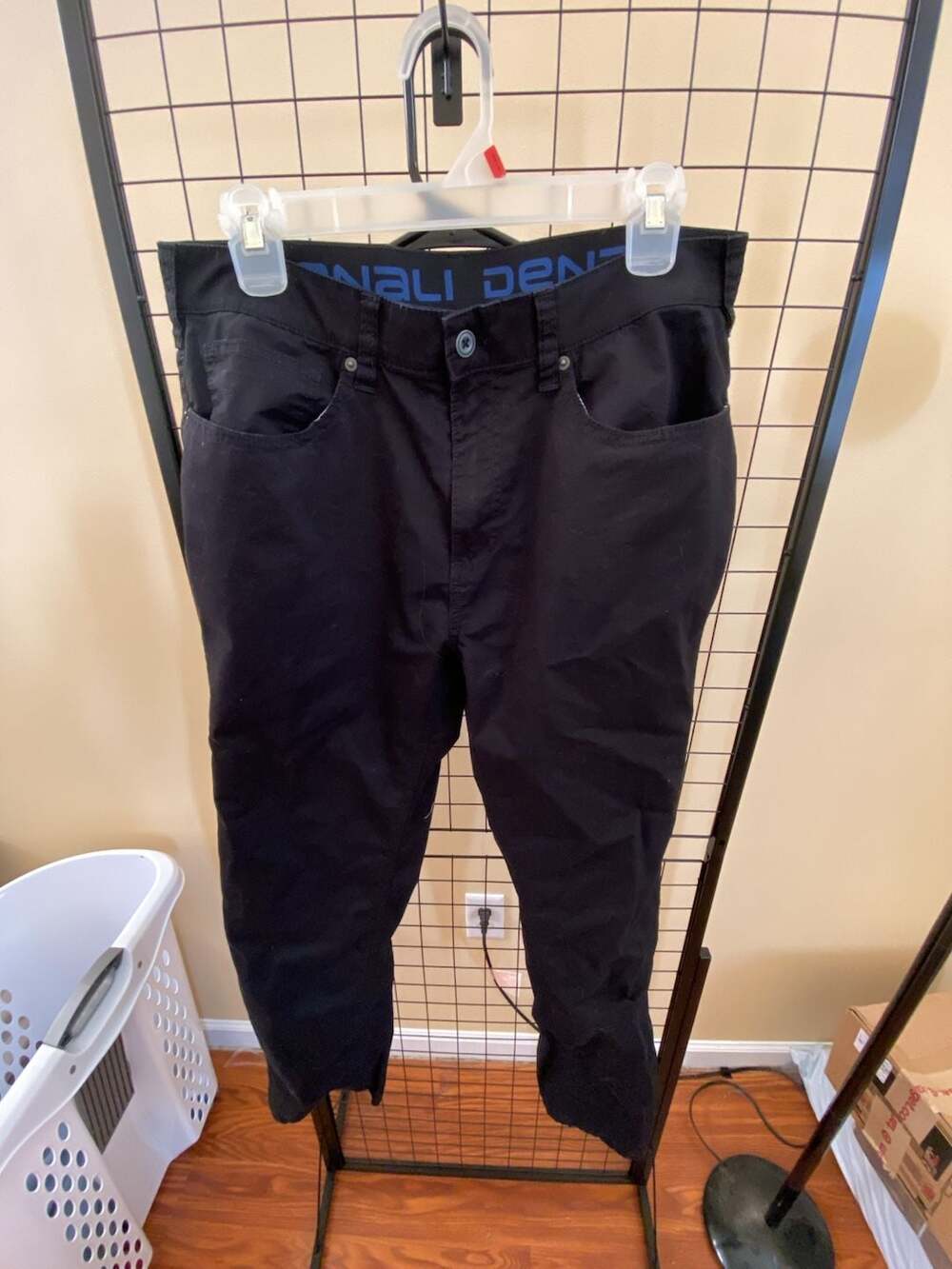 Denali Men's Performance 5-Pocket Black Pants Size 32x30
